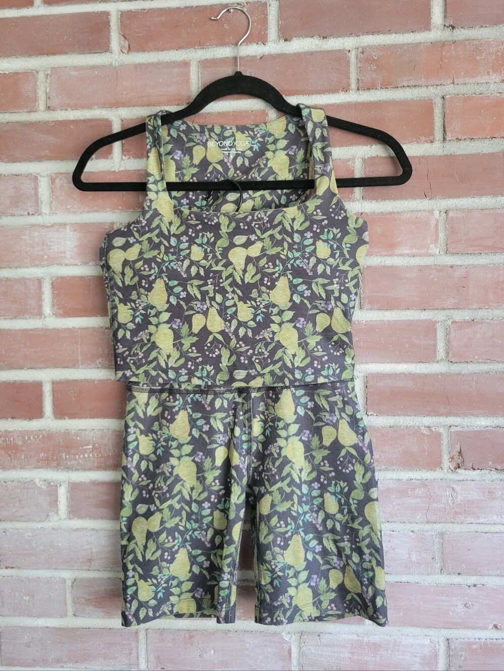 * SHORTS ONLY Beyond Yoga Pear Print